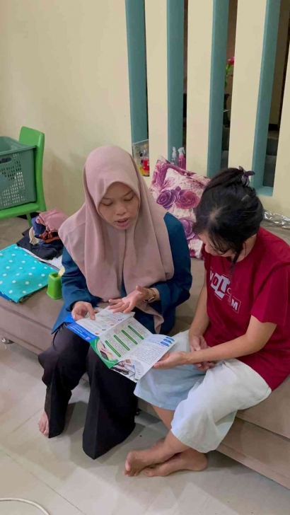Memajukan UMKM di Desa Newung Melalui Edukasi Pembukuan Sederhana dan Pengenalan Aplikasi Buku Warung oleh Mahasiswa KKN Tim 1 Universitas Diponegoro