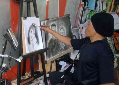 Mas Ganjis, Potret Pelukis Wajah di Malioboro Yogyakarta