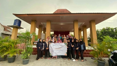 PPMT MANDIRI UNIMMA Wujudkan Lingkungan Bersih dan Sehat melalui Program Ecobrick di Mrican, Giwangan, Yogyakarta