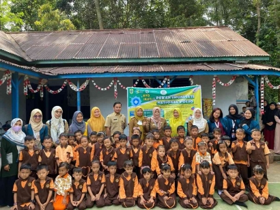 Tim 1 KKN UNDIP 2023/2024 - Weekly Report 2: Partisipasi Mahasiswa KKN Tim 1 UNDIP Desa Pakembaran pada Pin Polio, Pemalang