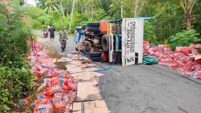 Babinsa Bogoran Sertu Winardi, Pahlawan di Balik Evakuasi Truk Terguling di Trenggalek