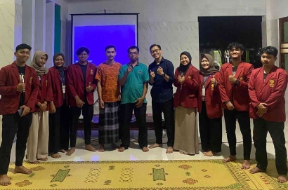 KKN 114 UMY Fasilitatori Pelaku UMKM terkait Digital Marketing di Padukuhan Sidakan, Banaran, Kulon Progo, DIY