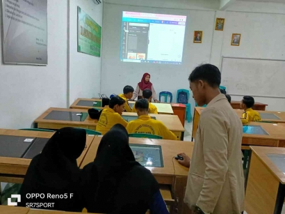 Lima Mahasiswa PTI UNUHA Mengadakan  Workshop di SMA Terpadu Pondok Pesantren Nurul Huda Tanah Merah dalam Meyelesaikan Project Teknologi