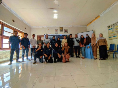 Mahasiswa KKN-PMD Universitas Mataram Mengadakan Kegiatan Pelatihan Pengambilan Foto dan Video unutk Promosi Produk UMKM di Desa Batujai