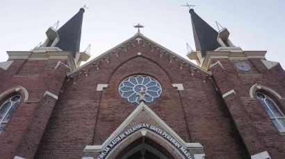 Gereja Kelahiran Santa Perawan Maria Surabaya, Jalan Panjang Umat Katolik di Surabaya