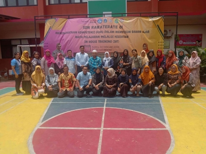 Belajar dan Berbagi Ilmu Membuat Modul Ajar di SDN Rawaterate 01 Cakung, Jakarta Timur