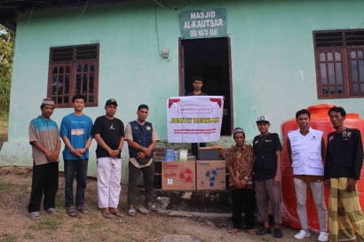Rumah Saji Nusantara: Berbagi Jum'at Berkah di Kampung Mualaf Ngata Baru