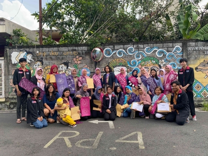 Reintroduksi Kampung Batik Karolin melalui Kolaborasi PMM UMM dan Batik Tulis Poesaka Djagad