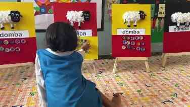 Penggunaan Media "Pembelajaran Berbasis Permainan: Menyelami Dunia Literasi dengan Pasir Huruf" di TK Negeri Pembina Boyolali