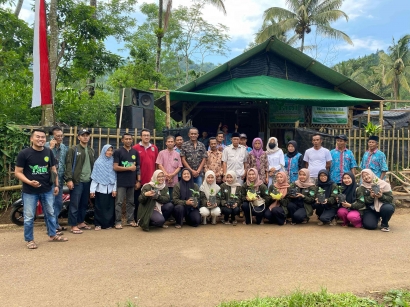 Berkolaborasi dengan Kelompok Tani Pager Gunung: Kelompok 52 KKN-P UMSIDA di Undang Pada Peresmian Pondok Tani dari Kelompok Tani Dusun Pager Gunung