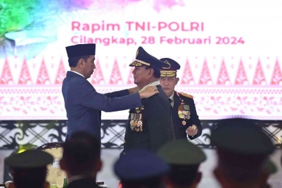 Hebatnya Seorang Prabowo Subianto Meski Diberhentikan tapi Mendapatkan Gelar Jenderal Kehormatan TNI