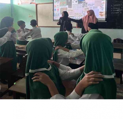 Maraknya Perundungan (Bullying) di Kalangan Pelajar, Mahasiswa PMM UMM Melakukan Psikoedukasi mengenai Bullying di Desa Ampeldento