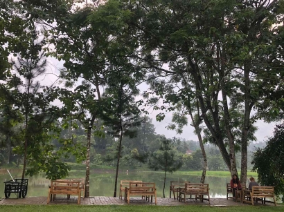 Wisata Situ Parakansalak: Surga Tersembunyi di Sukabumi