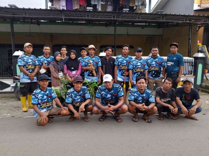 Mahasiswa KKN Universitas Peradaban Ajak Karang Taruna Desa Cenang Lakukan Penanaman Bibit Pohon Buah
