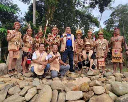 Keteguhan Membangun Batu Ruyud, Prasasti Literasi di Kawasan Perbatasan Krayan Kalimantan Utara