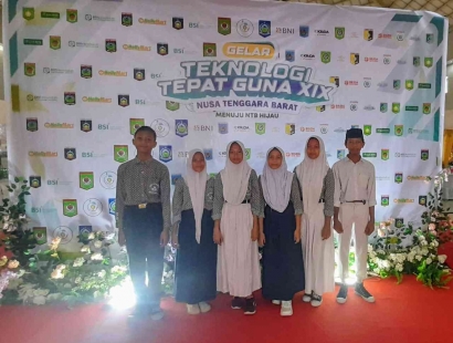 Peserta Didik SMP Negeri 11 Kota Bima Hadir di TTG XIX NTB