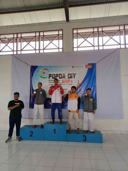 Aditya Gusta Hartawan Harumkan MTsN 6 Bantul dengan Meraih Medali Perak Cabor Judo Popda DIY 2024