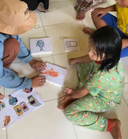 Media Puzzle Gambar Makanan Sehat sebagai Edukasi Pencegahan Stunting pada Anak-anak di Desa Sungai Lirik