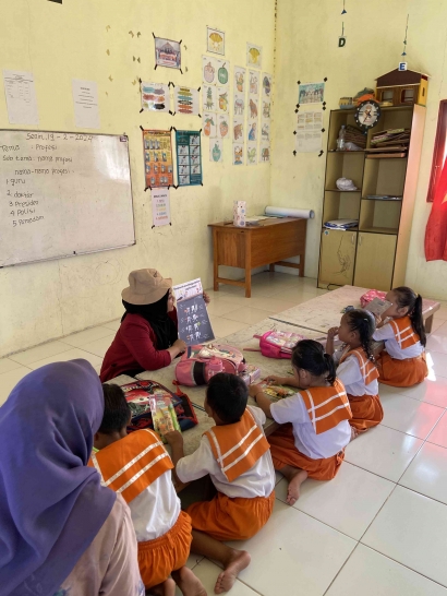 Edukasi Menjaga Kesehatan Gigi & Mulut Bersama Anak-anak TK di Desa Sungai Lirik