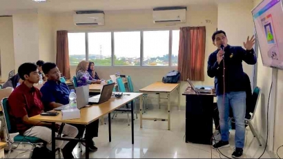Mahasiswa PPG UPGRIS Menggelar Pelatihan Inovatif: Pemanfaatan Liveworksheets dan Augmented Reality untuk Pembuatan Bahan Ajar