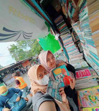 Mengintip Kios Buku Belakang Stadion Diponegoro Semarang: Surga bagi Pecinta Buku