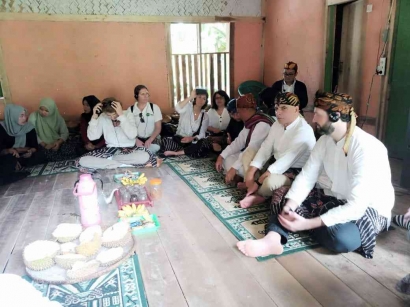 7 Perwakilan Negara Kunjungi Wewengkon Adat Kasepuhan Cibarani Lebak Banten