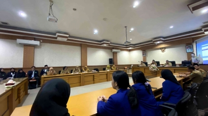 Melangkah Bersama: DISDIKBUD Kota Malang Berikan Briefing Mahasiswa Magang untuk Pendampingan Pengawas ke Sekolah SD & SMP