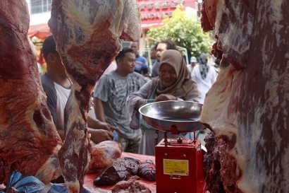 Tradisi Meugang dalam Masyarakat Aceh, adalah  Suatu Persiapan Menyambut Bulan Suci Ramadhan