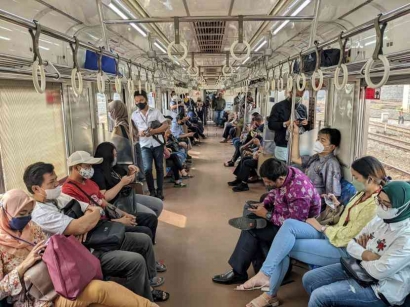 KAI Commuter Berikan Fleksibilitas bagi Penumpang KRL untuk Berbuka Puasa