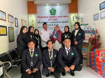 Dharma Duta: Tim Asistensi Mengajar UIN Malang di MTSN Gresik 2024