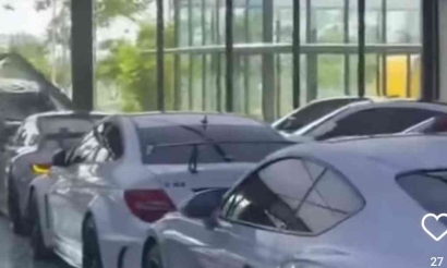 Mobil Expander Tabrak Showroom Mobil Mewah dan Harus Ganti Rugi 8,9M