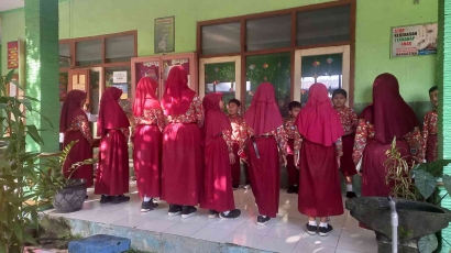Penerapan Nilai Kebhinekaan, Pancasila, dan Religiusitas di SDN Sangen 01 Sebagai Perwujudan Manusia Indonesia