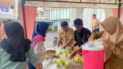 Takjil Serta Buka Bersama Dinas Pendidikan dan Kebudayaan Kota Malang
