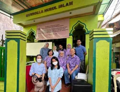 PKM FKG Usakti: Penyuluhan tentang Kesehatan Gigi dan Mulut kepada Warga Lanjut Usia di Kelurahan Jatipulo, Palmerah, Jakarta Barat