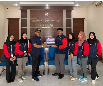 Mahasiswa KKN Kelompok 108 UPGRIS Melakukan Pengaktifkan dan Optimalisasi Kembali Website Desa Rowosari Sebagai Pusat Media Informasi Lokal