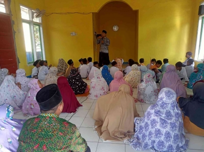 Latih Kebiasaan Anak SD di Bulan Ramadhan