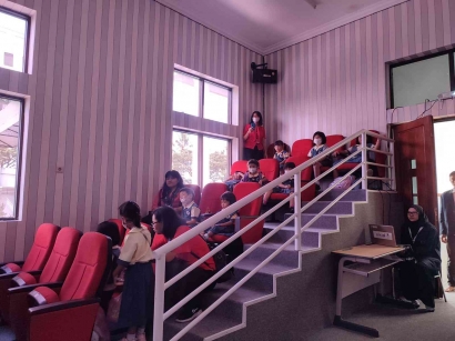 Eksplorasi Wawasan: Kunjungan Seru TK Shining Star ke Museum Pendidikan Kota Malang