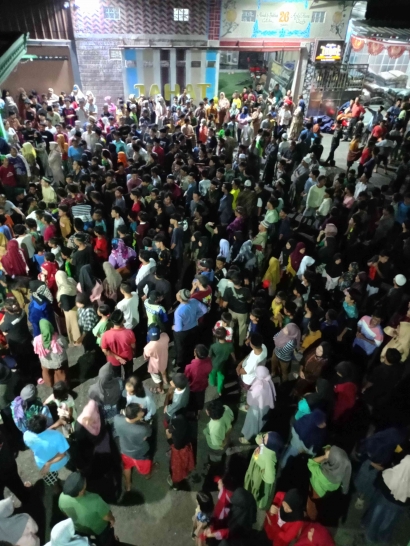 Warga Cirebon Syukuran Kemenangan Prabowo Gibran
