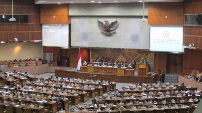 Anggota Legislatif Hanya Boleh Menjabat Selama Dua Periode