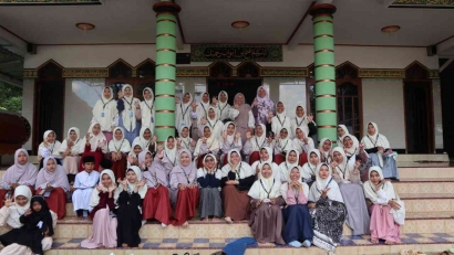 Mahasiswi KKN Tematik 35 UNIDA Gontor Adakan Perlombaan TPA Akbar Desa Macanan Sebagai Upaya dalam Membangun Generasi Qur'ani