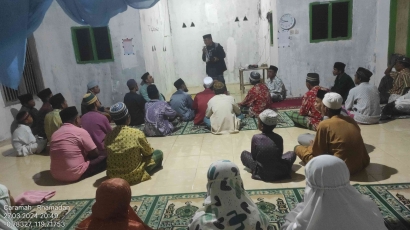 Malam Nuzulul Qur'an: Dai LAZ Haji Kalla Berikan Tausiyah Ramadhan Warga Powelua Donggala
