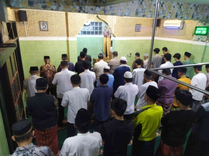 Isi Ramadan KUA Bandung Wetan Gelar Taraweh Keliling