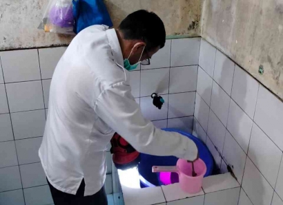 Cegah Penyakit DBD, Lapas Sukabumi Gelar Pemeriksaan Lingkungan Sekitar Area Lapas dari Jentik Nyamuk
