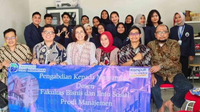 Dosen Prodi Manajemen Undira dan Mahasiswa Gelar Pengabdian di Badan Usaha Milik Desa (BUMDES) Bojongkulur Kab Bogor