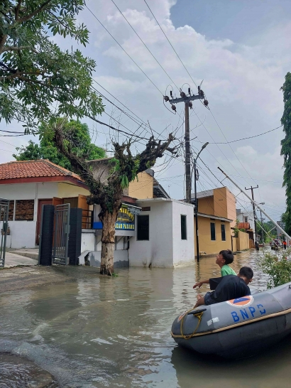 Banjir Terjang Kompleks Untirta! Aktivitas Mahasiswa Terhambat