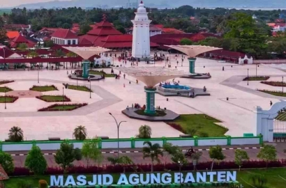 Wisata Religi Masjid Agung Banten