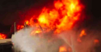 Terjadi Kebakaran Disertai Ledakan di Gudang Amunisi Daerah Milik Kodam Jaya Daerah Bogor, Jawa Barat