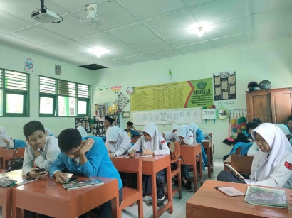 Persiapkan Asesmen Madrasah, Siswa MTsN 4 Bantul Kerjakan Soal Mata Pelajaran Akidah Akhlak
