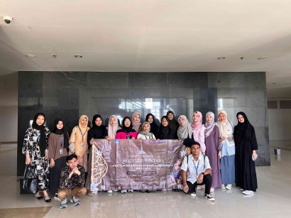 Kegiatan Modul Nusantara Mahasiswa PMM 4 Inbound UAD Kelompok 1 Tugu Pal Putih: Refleksi 1 dan Kebhinekaan 3 di Bulan Ramadhan