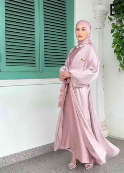 Baju Abaya Shimmer Trend Lebaran 2024 Viral di Tiktok